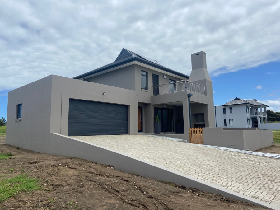 4 Bedroom Property for Sale in Kidds Beach Eastern Cape